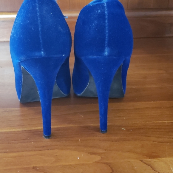 Blue heels - Picture 3 of 4